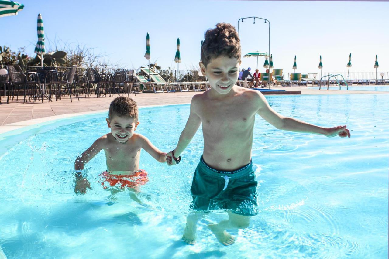 Suvaki Resort Madonna Delle Grazie Dış mekan fotoğraf
